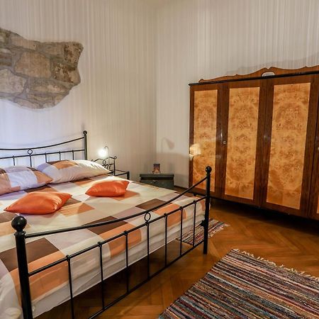 Cote Ensoleille Apartment Пула Екстериор снимка
