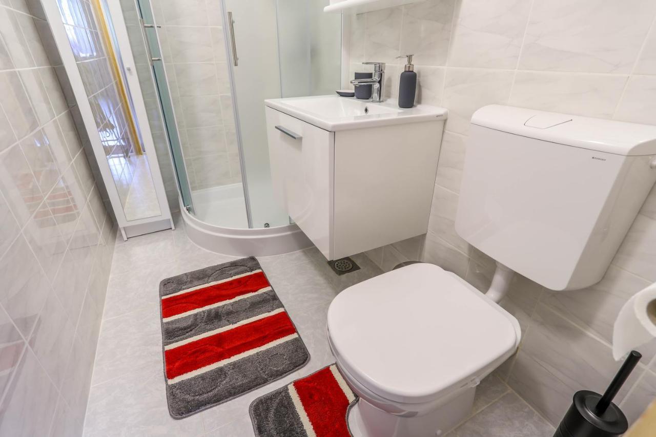 Cote Ensoleille Apartment Пула Екстериор снимка